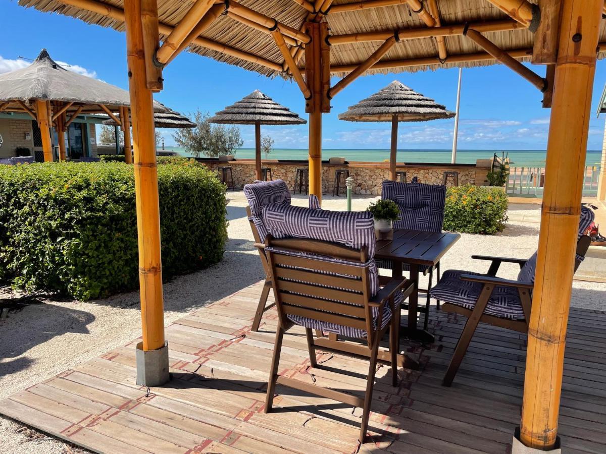 Shark Bay Seafront Apartments Denham Exterior photo